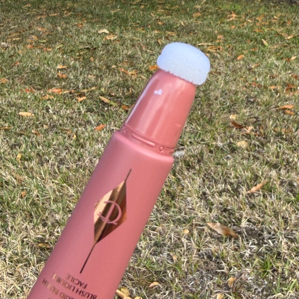 CHARLOTTE TILBURY Beauty Wand In Pinkgasm Blush - Picture 9 of 12